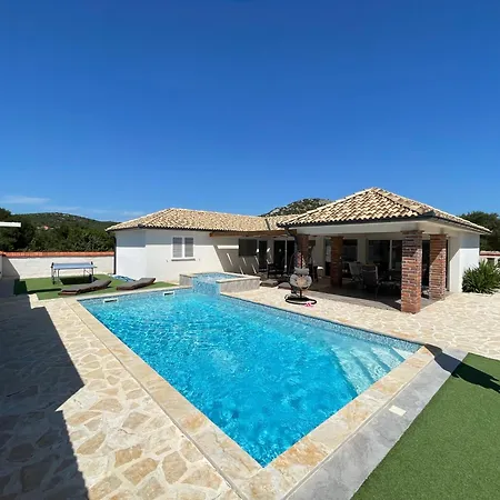بيت للعطل Luxury By Korina *